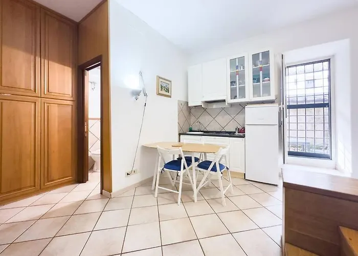 Studio, Metro+train To Fco Apartment *