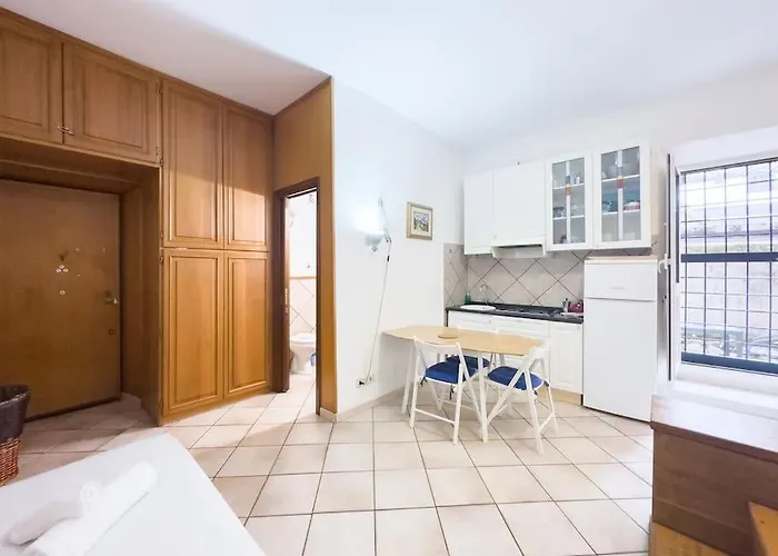 Studio, Metro+train To Fco Apartment *